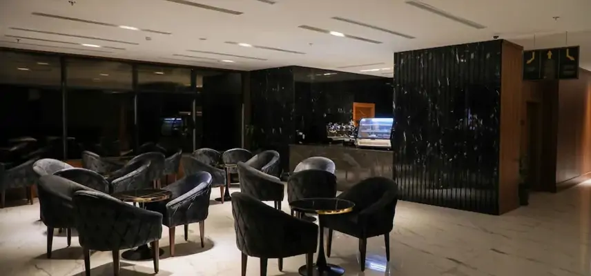 E hotel image